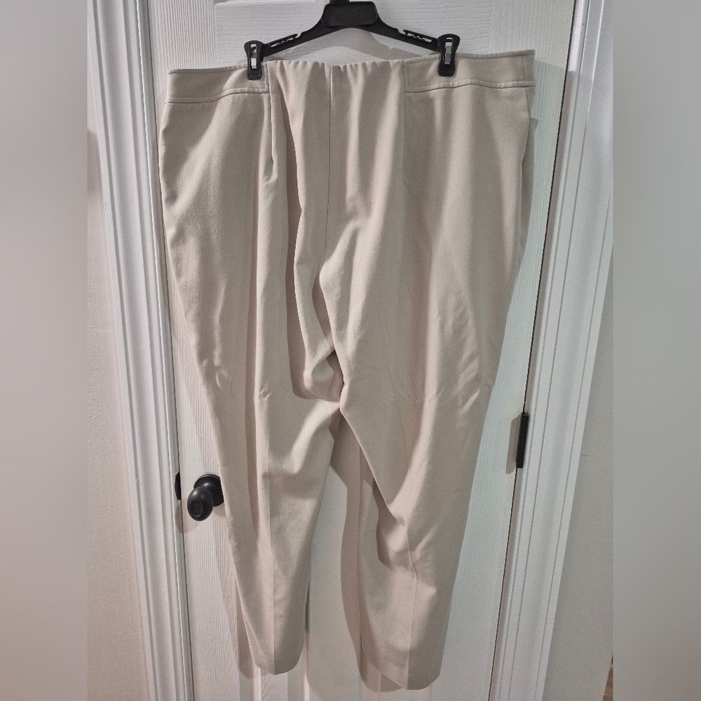 Lane Bryant Women's Cream Trousers 22P - Picture 2 of 3